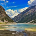 Lago meno conosciuto d'Italia, con acque cristalline e paesaggio simile a un fiordo nordico.