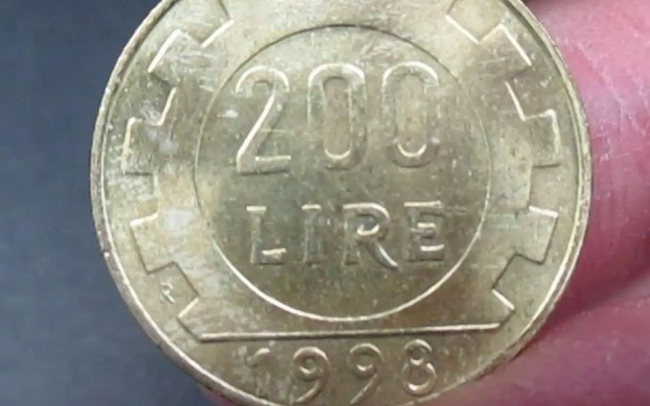 500 lire bimetalliche: guida per identificare il loro valore e caratteristiche distintive.