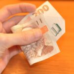 Libretti di risparmio anni '80 con documenti per il recupero degli interessi non riscossi.