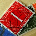 Buono postale con interesse al 3% in evidenza, simbolo di investimento sicuro e conveniente.