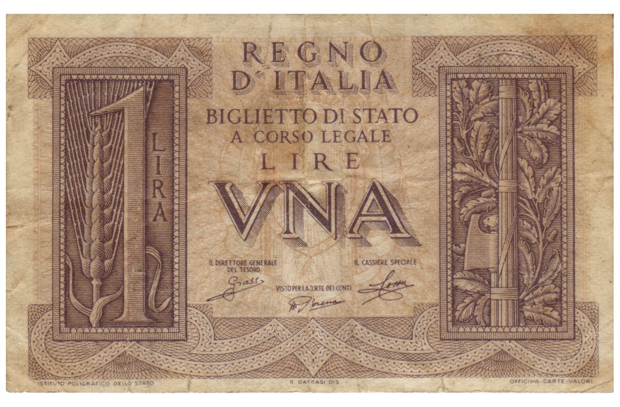 Vecchie lire italiane rare, potenzialmente preziose per l'acquisto di una casa.