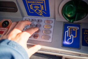 Allerta prelievi al Bancomat: pazzesco, ecco i nuovi limiti