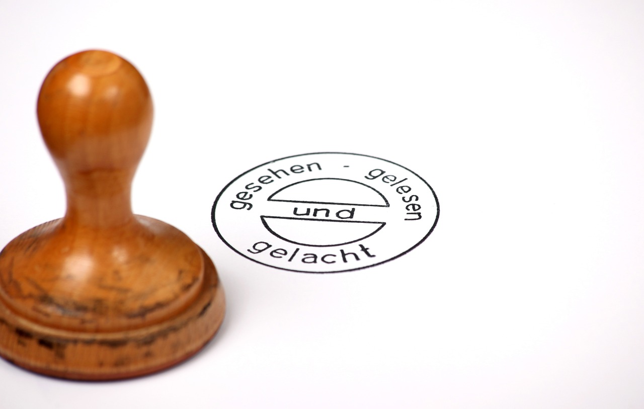 Immagine che illustra la successione ereditaria senza notaio e i documenti necessari per procedere.